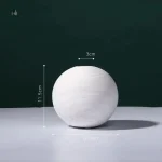 Vase blanc pour décoration intérieure