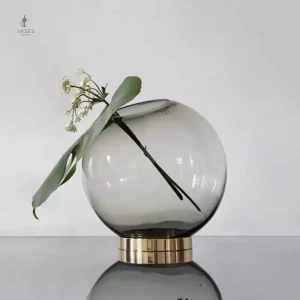 Vase design en verre sphérique pour intérieur