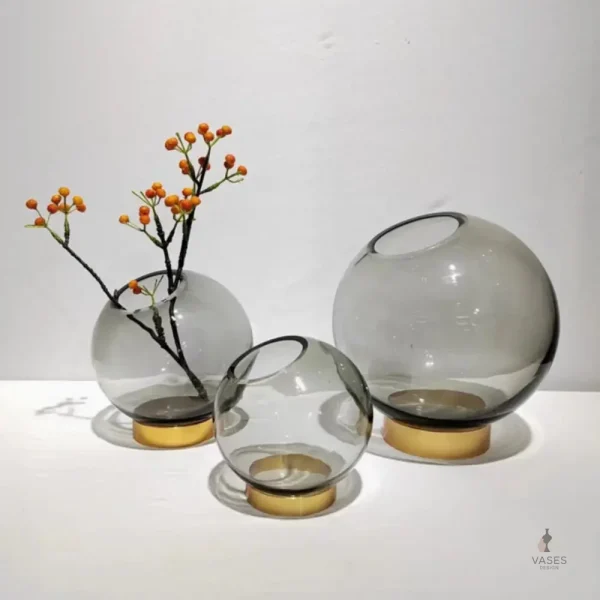 Vase en verre arrondi pour compositions florales