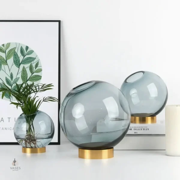 Vase boule en verre, pièce maîtresse décorative