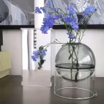 Vase boule design en verre clair