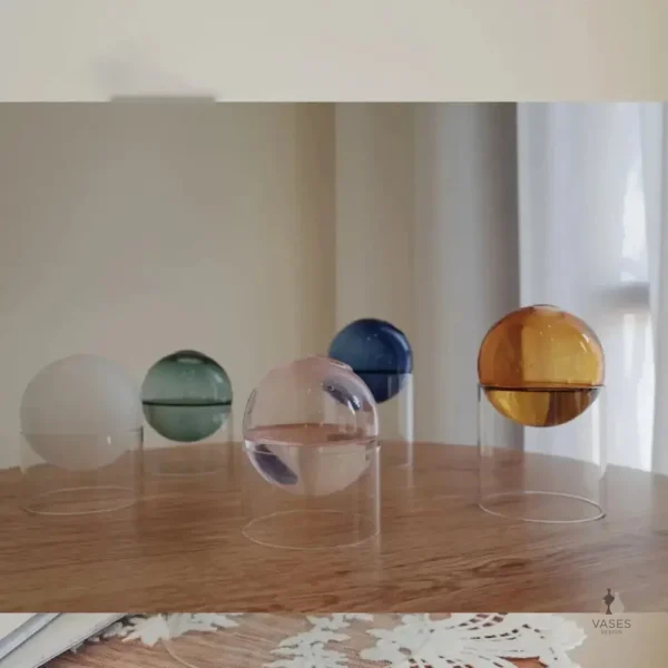 Vase boule élégant en verre