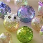 Vase boule en verre élégant