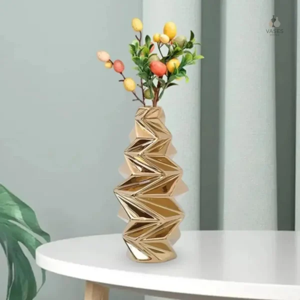 Vase brillant aux reflets éclatants