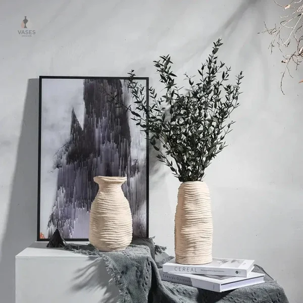 Vase céramique artisanal avec finitions soignées