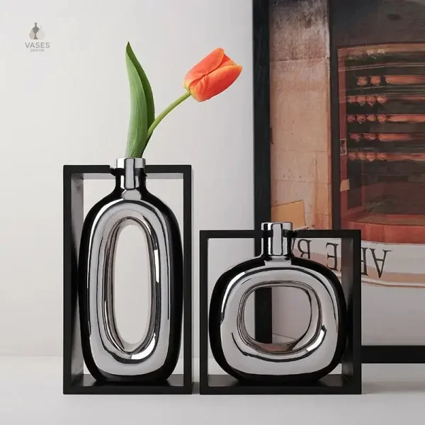 Vase en céramique au fini argenté