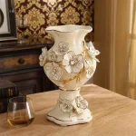 Vase céramique blanc au design moderne