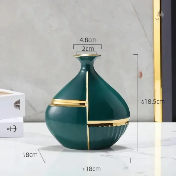 Vase en céramique au style contemporain