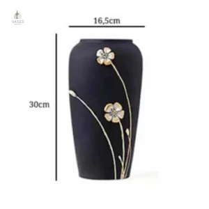 Vase céramique noir au design minimaliste et chic