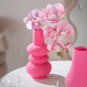 Vase rose, design contemporain en céramique