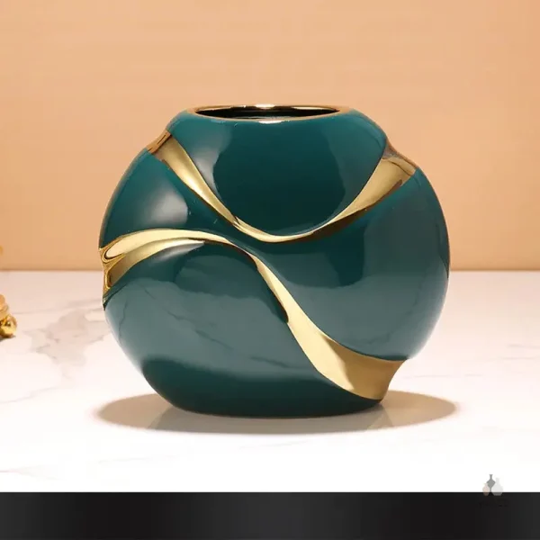 Vase vert pour agencer avec d'autres objets décoratifs