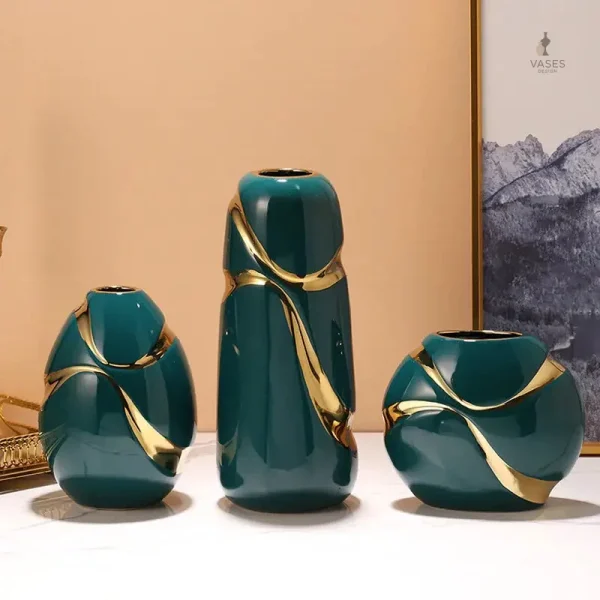 Vase céramique vert, idéal pour un intérieur lumineux