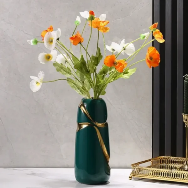 Vase en céramique de couleur verte