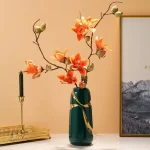 Vase vert en céramique, pièce de décoration unique