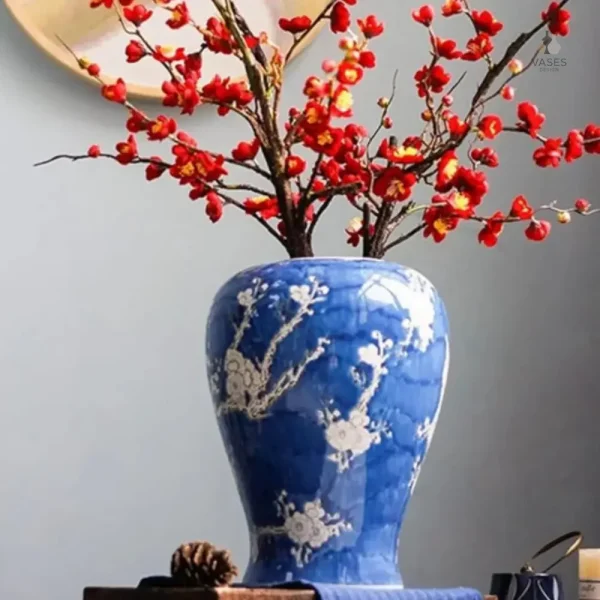 Vase chinois bleu élégant et traditionnel