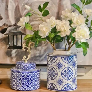 Vase décoratif chinois en bleu et blanc