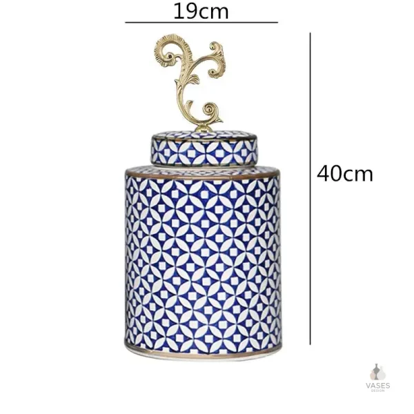 Vase en porcelaine, teintes bleu et blanc