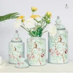 Vase traditionnel chinois avec design aviaire