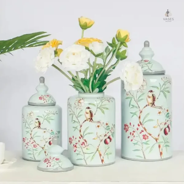 Vase traditionnel chinois avec design aviaire
