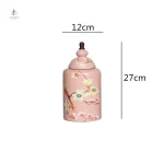 Vase ornée d'oiseaux sur fond chinois