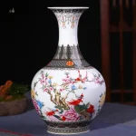 Vase en porcelaine moderne, touche asiatique