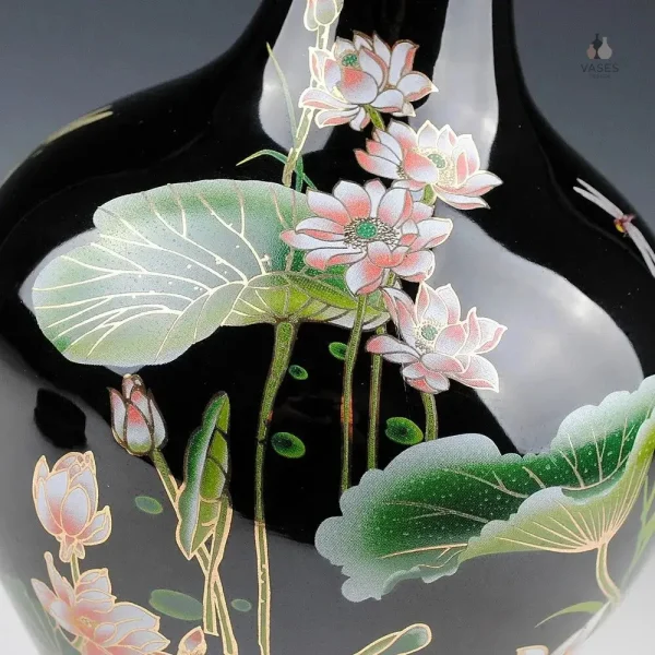 Vase noir en céramique, accent élégant