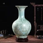 Vase en porcelaine chinoise élégant et décoratif