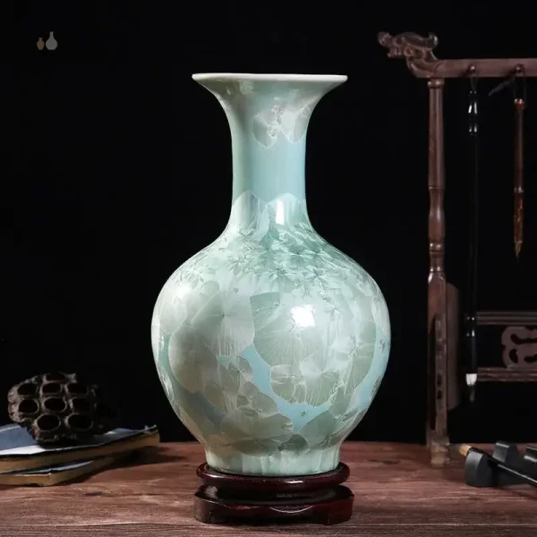 Vase en porcelaine chinoise élégant et décoratif