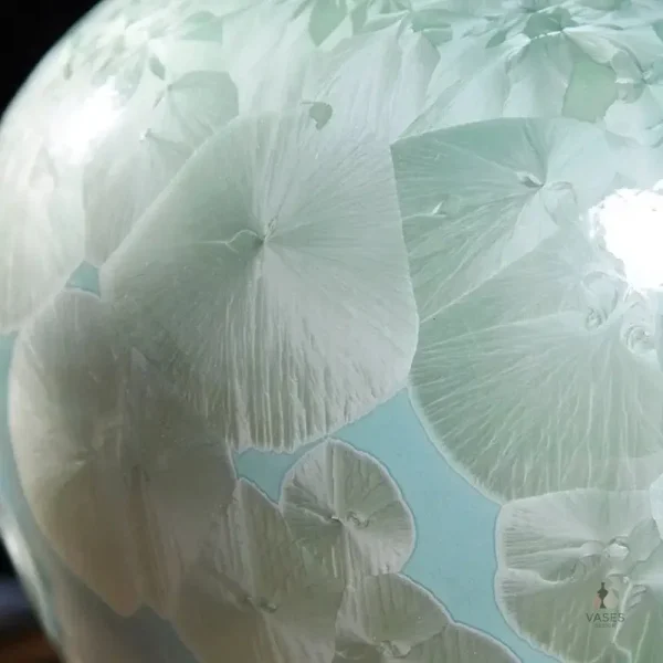 Vase traditionnel chinois en porcelaine fine
