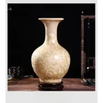 Vase en porcelaine, un accent décoratif asiatique