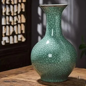 Vase traditionnel chinois avec motif vert