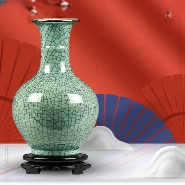 Vase oriental vert, design classique et raffiné