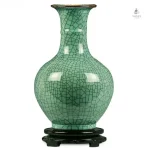 Vase vert, accent décoratif pour intérieur asiatique