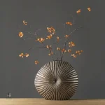 Vase arrondi esthétique pour mettre en valeur