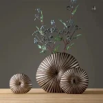 Vase circulaire élégant pour décoration intérieure