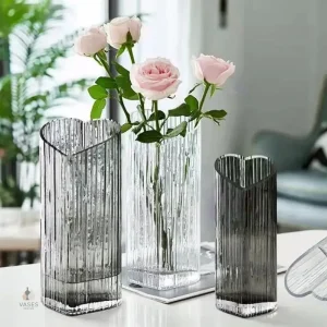Vase cœur en verre élégant et décoratif