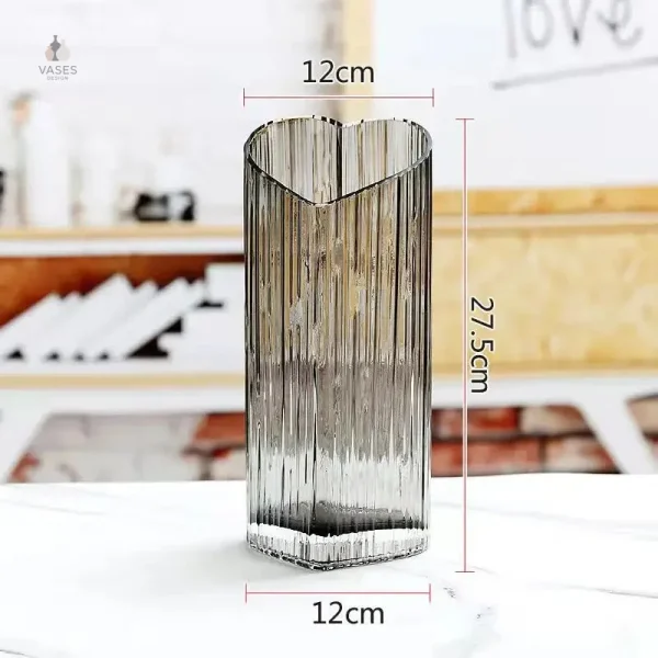 Vase décoratif en verre en forme de cœur