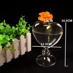 Vase coeur en verre, accessoire décoratif romantique