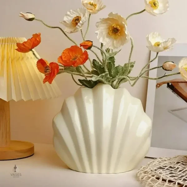 Vase coquillage beige, accessoire décoratif chic