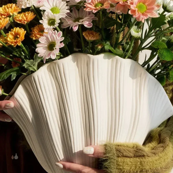 Vase en forme de coquillage élégant
