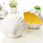 Vase décoratif coquillage couleur or, parfait pour un style chic