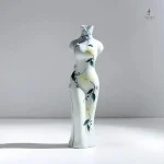 Vase artistique corps féminin en céramique