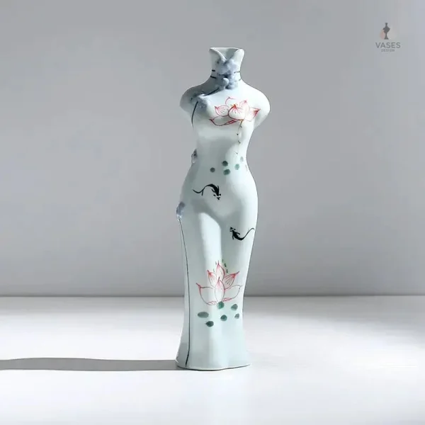 Vase design élégant représentant une femme