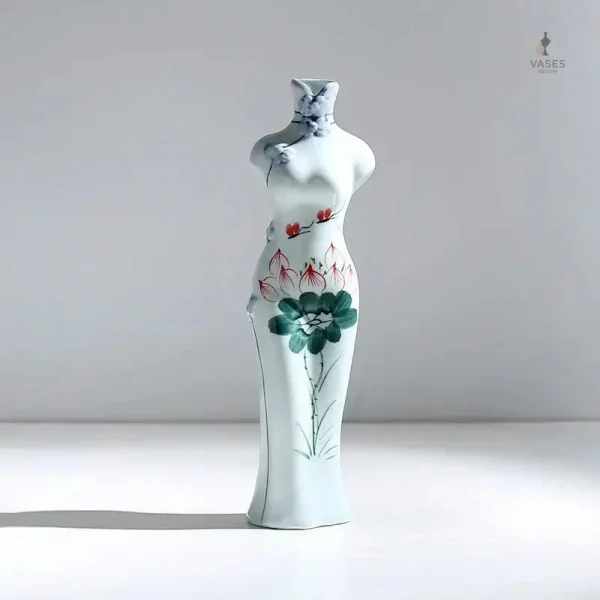 Vase moderne avec forme de corps féminin