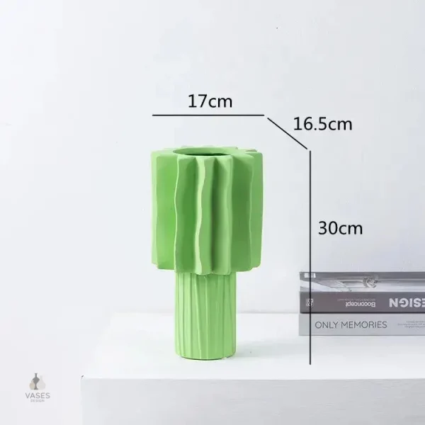 Vase vert chic, parfait pour des fleurs fraîches