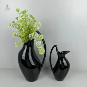 Vase cruche en céramique au design épuré