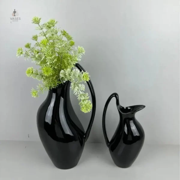 Vase cruche en céramique au design épuré
