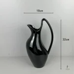 Vase cruche sobre, accent minimaliste pour votre table