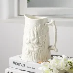 Vase cruche au design traditionnel