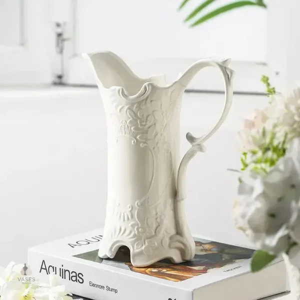 Vase ancien pour une touche authentique